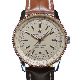 Replica Breitling Navitimer U17326211G1P1