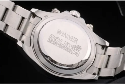Ein weiteres bemerkenswertes Modell ist die Big Bang Unico Tita­nium Blue 45 mm, die mit einem satinierten und polierten Titangehäuse ausgestattet ist und für 18.600 Euro erhältlich ist. (robbreport.de)
